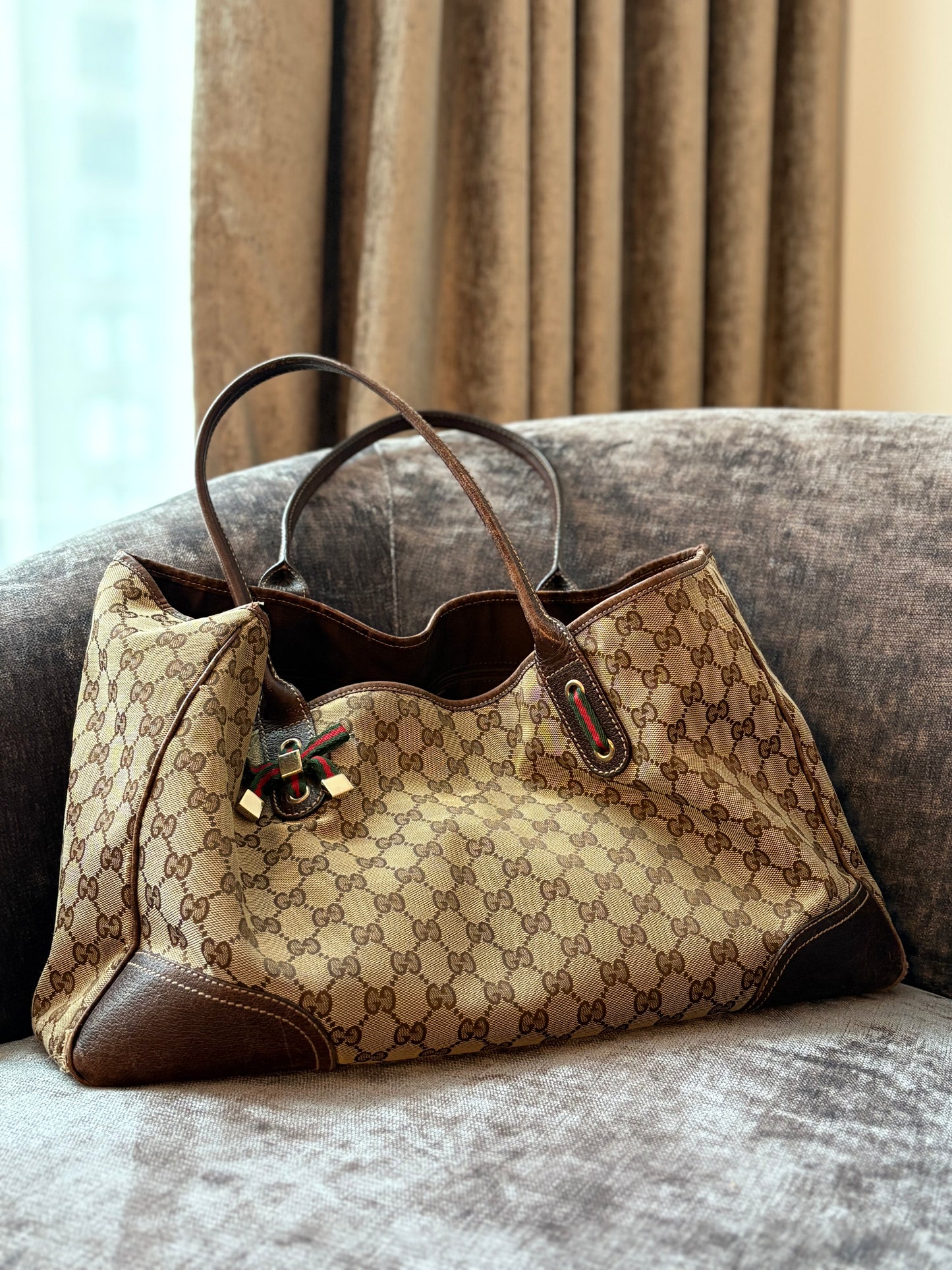 Vintage canvas Gucci GG tote bag